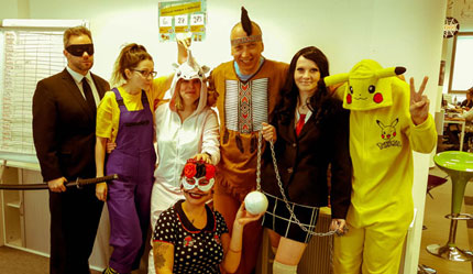 4LifeDirect team s kostýmami na Halloween